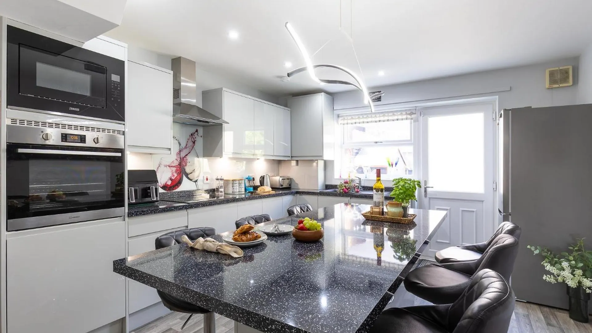 스카버러 Townhouse Harbour Retreat 빌라